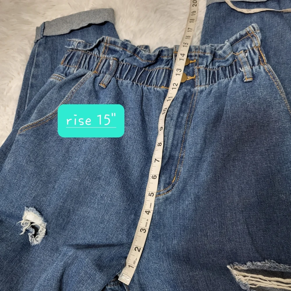 NWOT FOREVER 21 Paper Bag Jeans Size 29 Baggy Stretchy Waist Distresssd Style